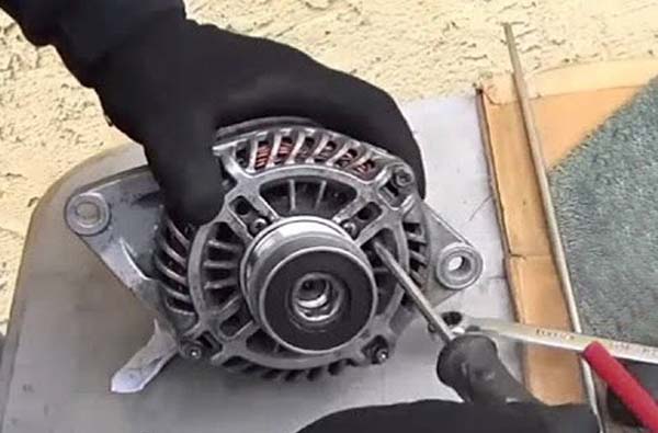 How to Test Alternator with Screwdriver in 4 Steps Video
