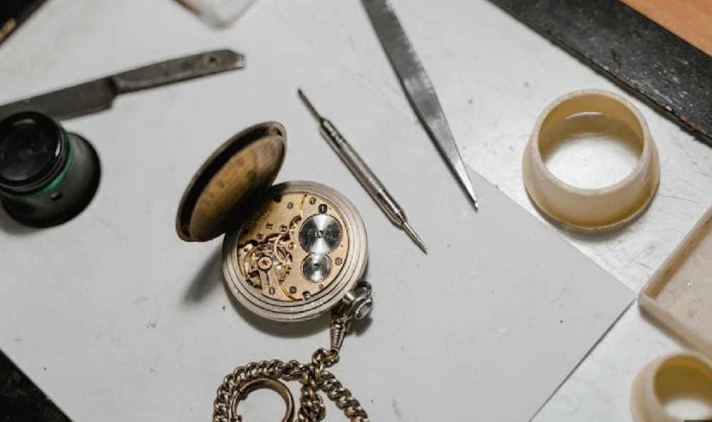 Top 10 Must-Have Watch Repair Tools (Featuring YouFuTools Watch Repair Kit)